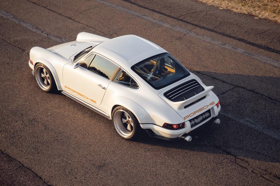  Porsche 911 DLS by Singer 2018 года  (фото 24 из 40)